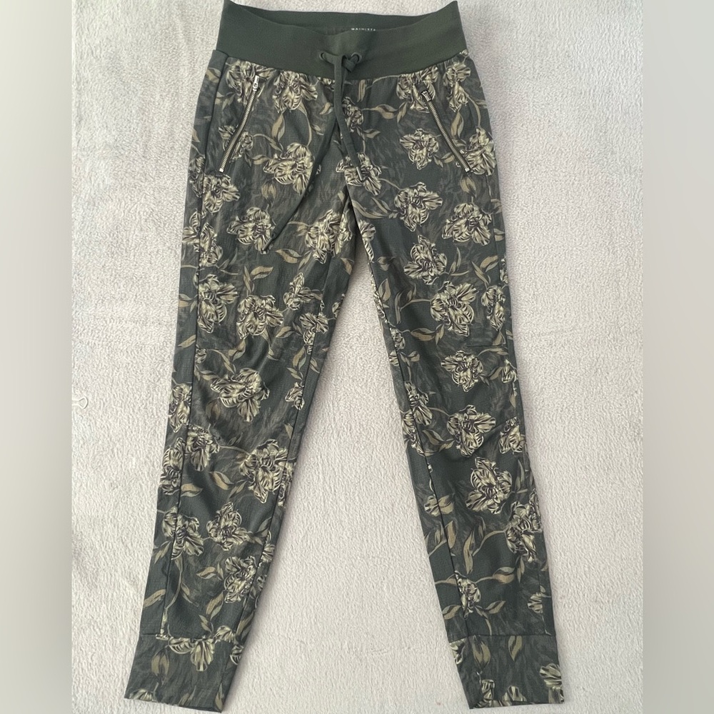 Athleta Trekkie North Jogger Size 2 Green Floral Tapered Leg Stretch